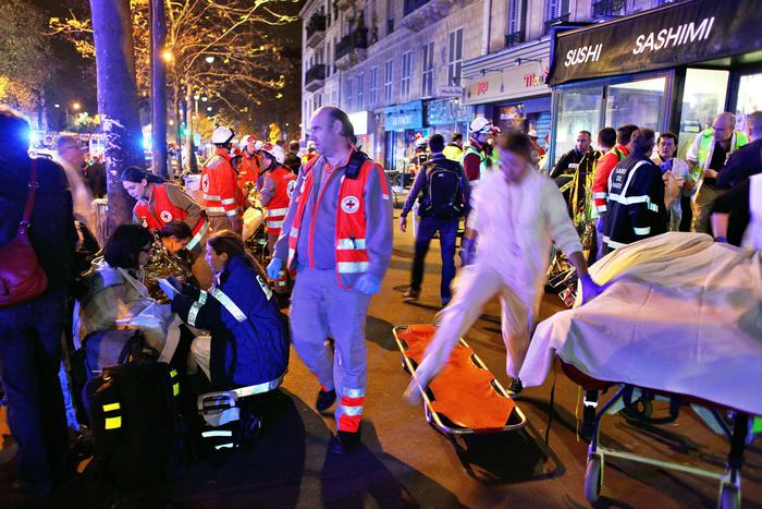 Strage di Parigi: il cordoglio del sindaco Zoggia e della Giunta per le vittime degli attentati