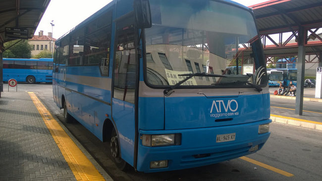 Auto contro bus Atvo a San Donà di Piave: nessun ferito