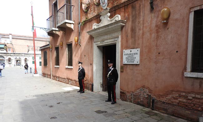 Borseggiatrice con più di 50 furti, arrestata a Venezia