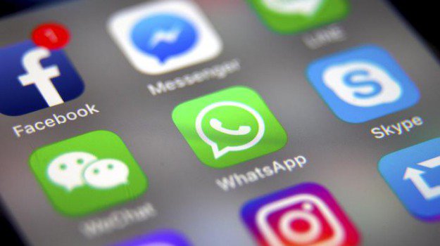 Facebook, Instagram e Whatsapp down, problemi in tutto il Mondo