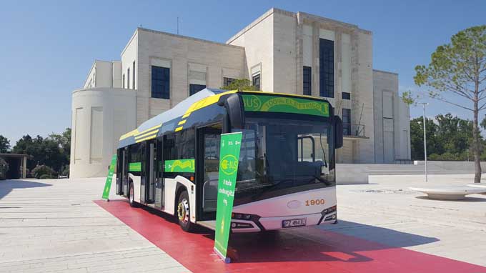 Presentato il primo bus elettrico Actv: fase di test al via