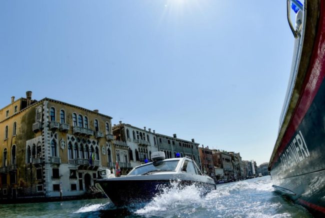 Furti e borseggi a Venezia: carabinieri denunciano 7 persone