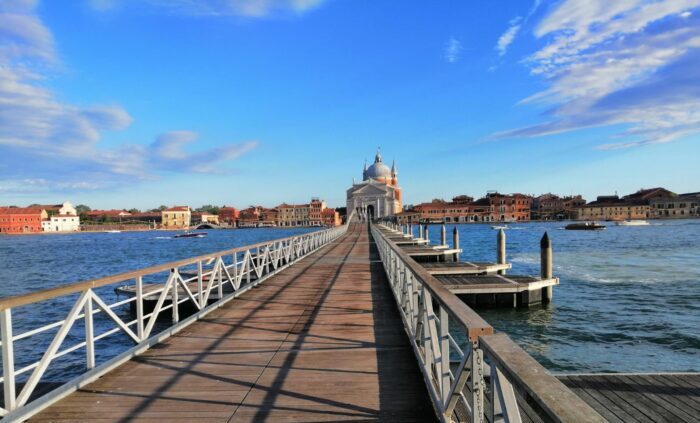 Il ponte votivo: legame “galleggiante” tra i veneziani e il Redentore