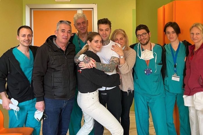 Fedez ritorna a casa dopo l'operazione: "Si torna a vivere" - Radio Venezia