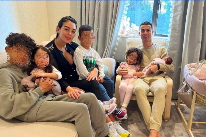 Cristiano Ronaldo: prima foto famiglia dopo morte del figlio
