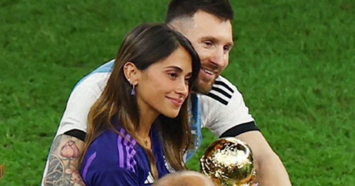 Messi: festeggia la vittoria del mondiale con i figli e la moglie-RadioVenezia
