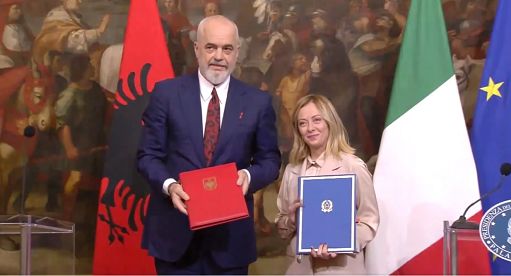 Meloni: accordo per due centri italiani per migranti in Albania - Televenezia